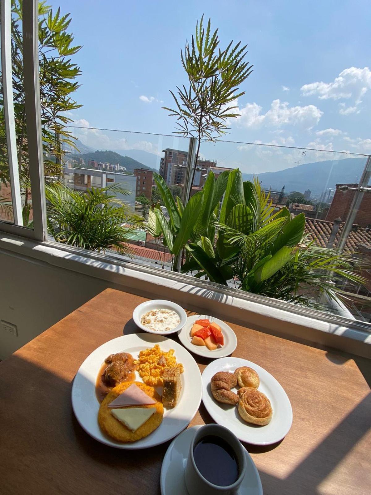 Hotel Suite Comfort Μεντεγίν Εξωτερικό φωτογραφία