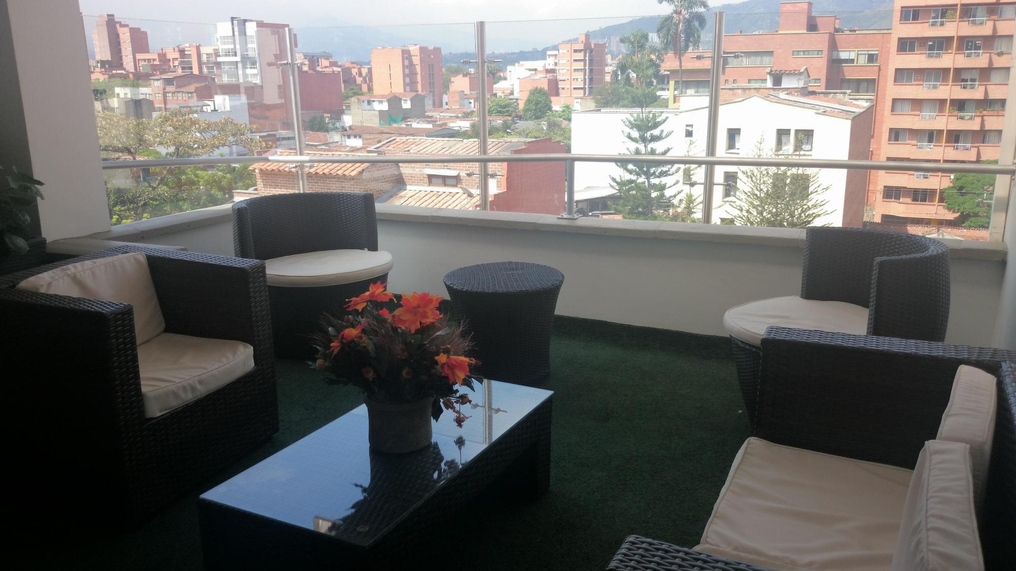 Hotel Suite Comfort Μεντεγίν Εξωτερικό φωτογραφία